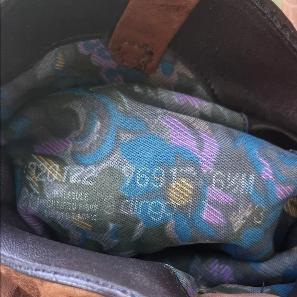 Dingo Brown and White Snake Print Heeled Boots - Picture 9 of 11